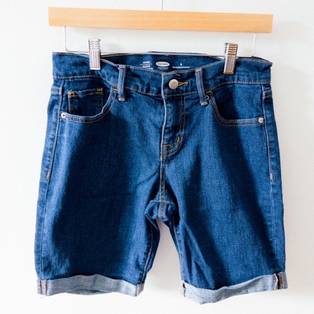 Bermuda Jeans in a size 6